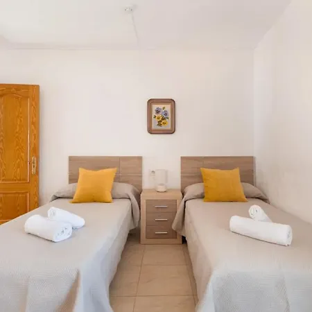 Happiness Corner Floritas 플라야데라스아메리카스