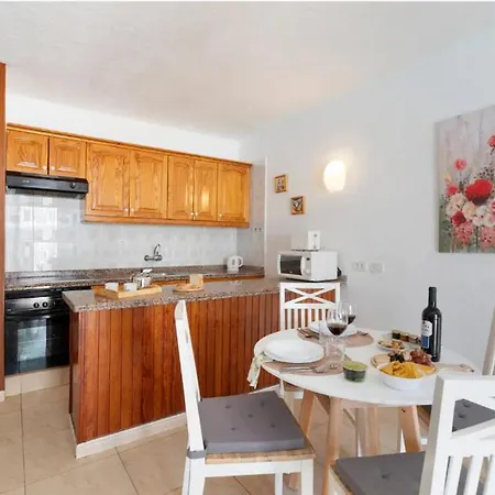 아파트 Happiness Corner Floritas *