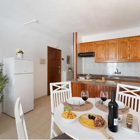 아파트 Happiness Corner Floritas *